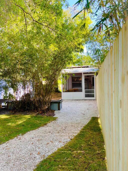 Sparkling Guest Home 2 Bedroom-15 Minutes To Clearwater Beach Exterior foto